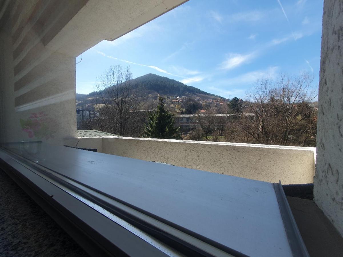 Apartments Arna Visoko Extérieur photo