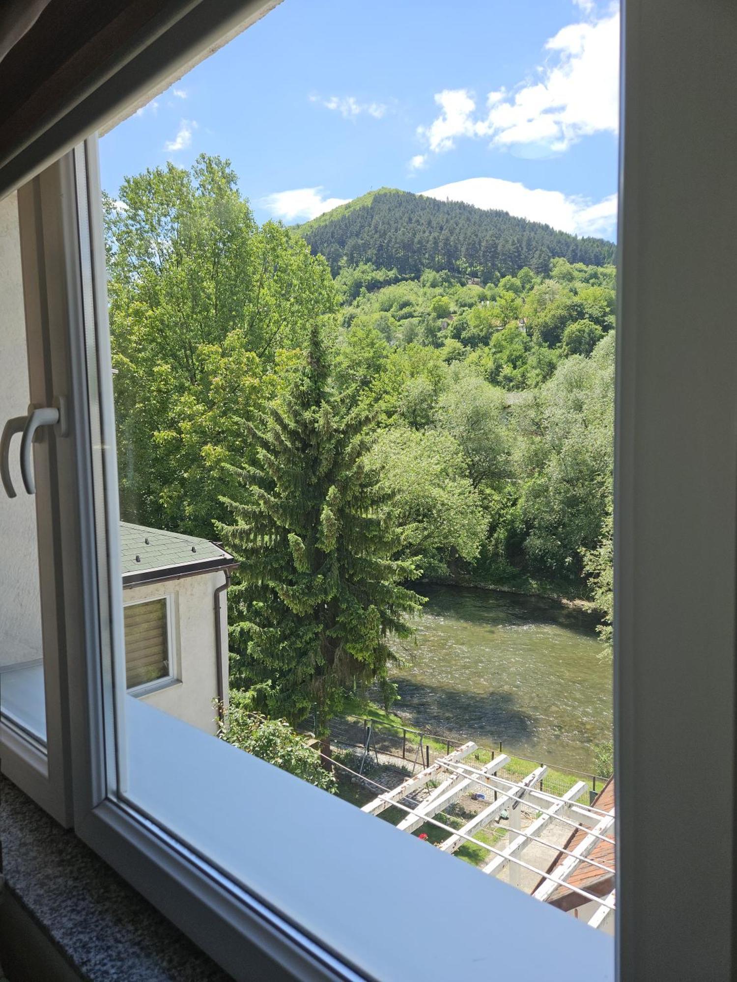Apartments Arna Visoko Extérieur photo